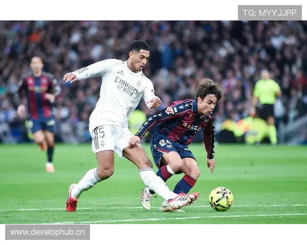 德容与贝林厄姆:全能中场的战术角色及比赛影响力对比