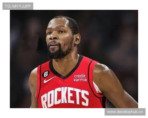 杜兰特家的狗吃的都比我一个月工资多